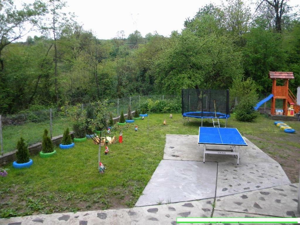 Отель Yoyo Zurli Park Решица Экстерьер фото